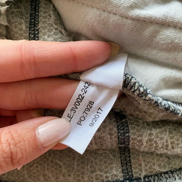 ☁️ The Southern Shirt Co Sherpa Pullover with Pockets - Picture 7 of 8